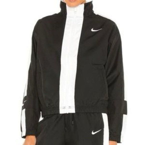 Nike Sportswear Women's Black/White Repel Essential Jacket (DV3006-010) Size med - Picture 3 of 12